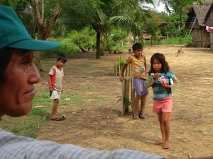 Foto van de inheemse gids Francisco Caymanes in het Boliviaanse Amazonewoud.